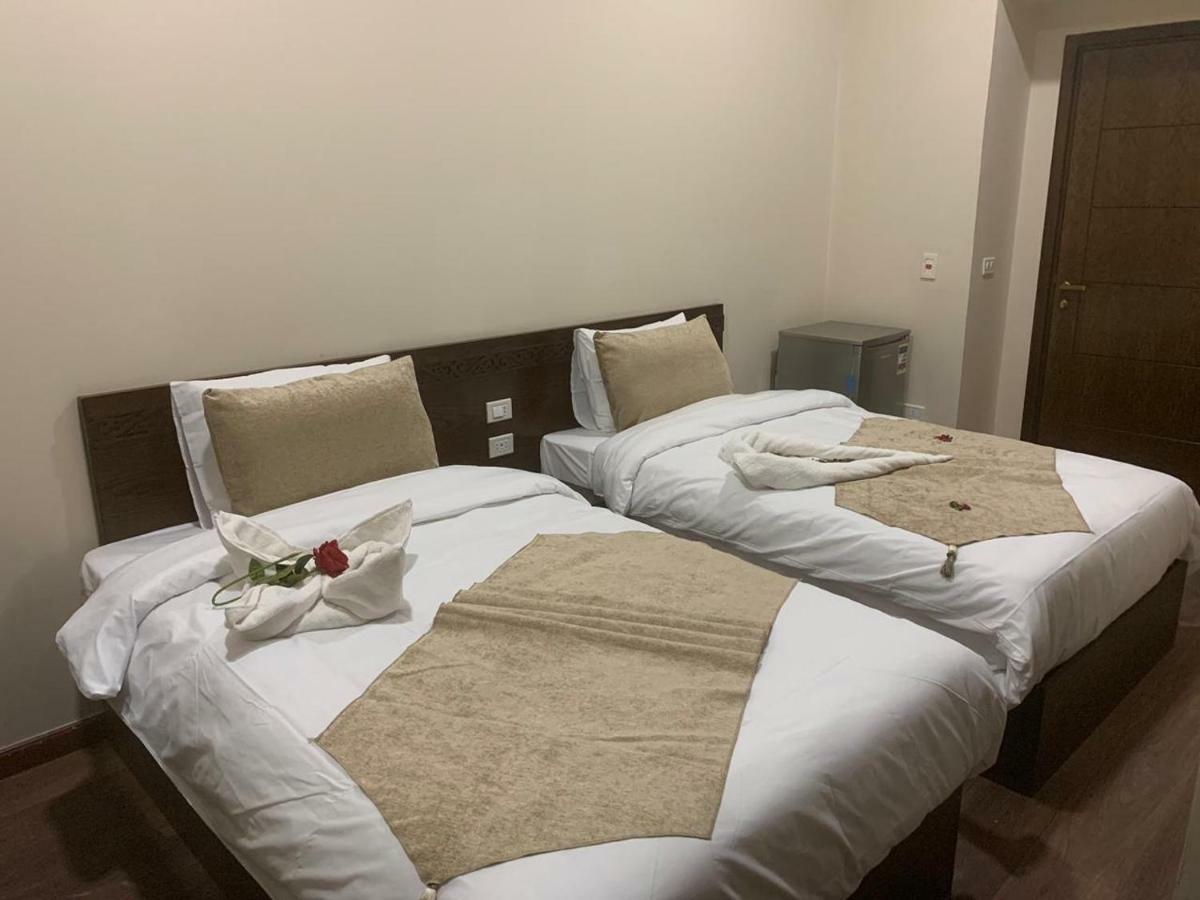Miramar Talaat Harb Square Hotel Кайро Екстериор снимка