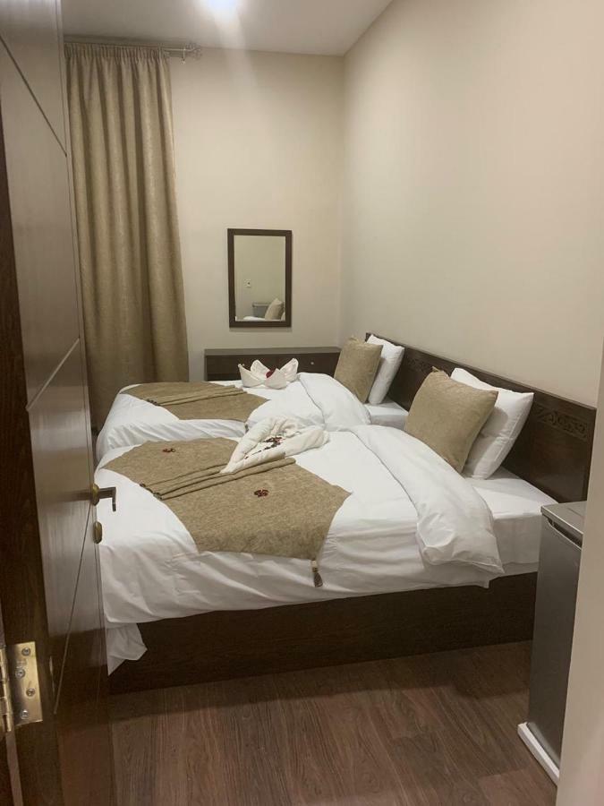 Miramar Talaat Harb Square Hotel Кайро Екстериор снимка