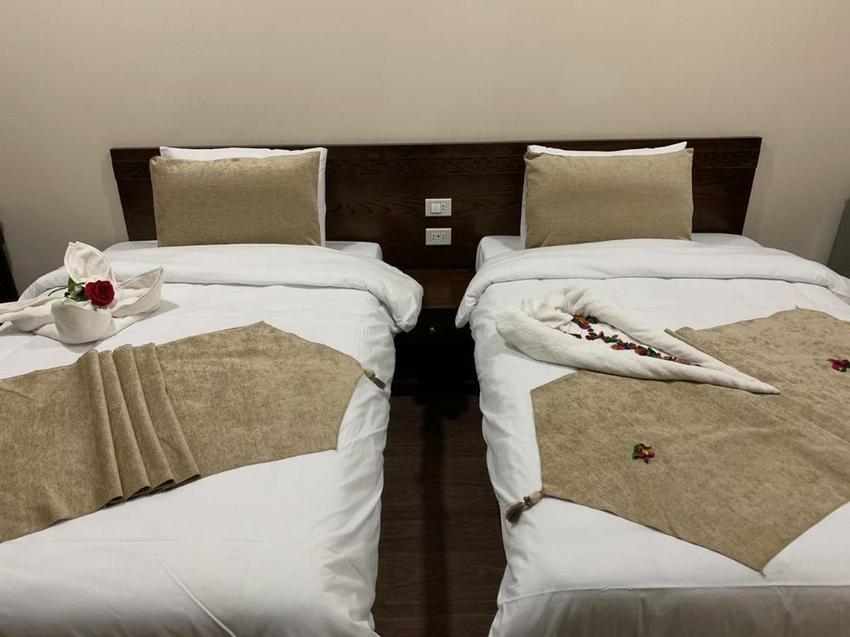 Miramar Talaat Harb Square Hotel Кайро Екстериор снимка