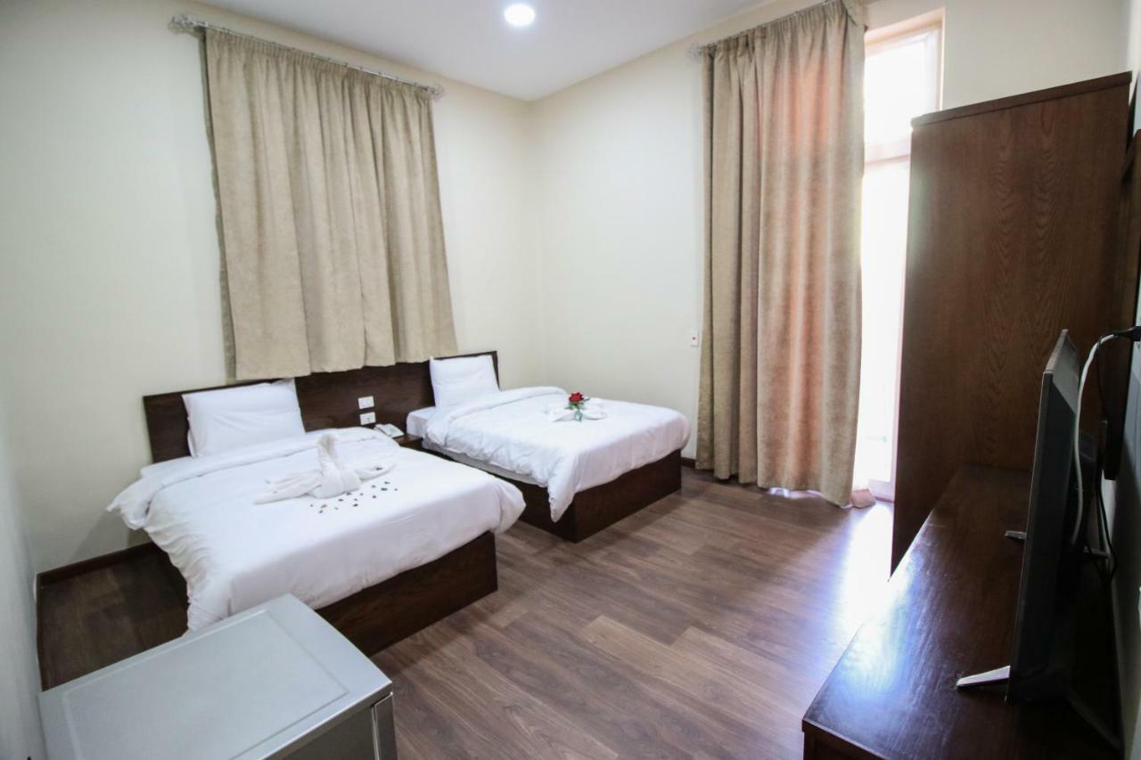 Miramar Talaat Harb Square Hotel Кайро Екстериор снимка