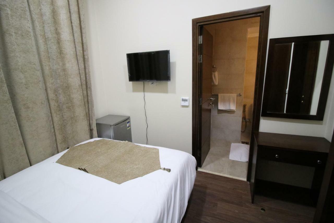 Miramar Talaat Harb Square Hotel Кайро Екстериор снимка