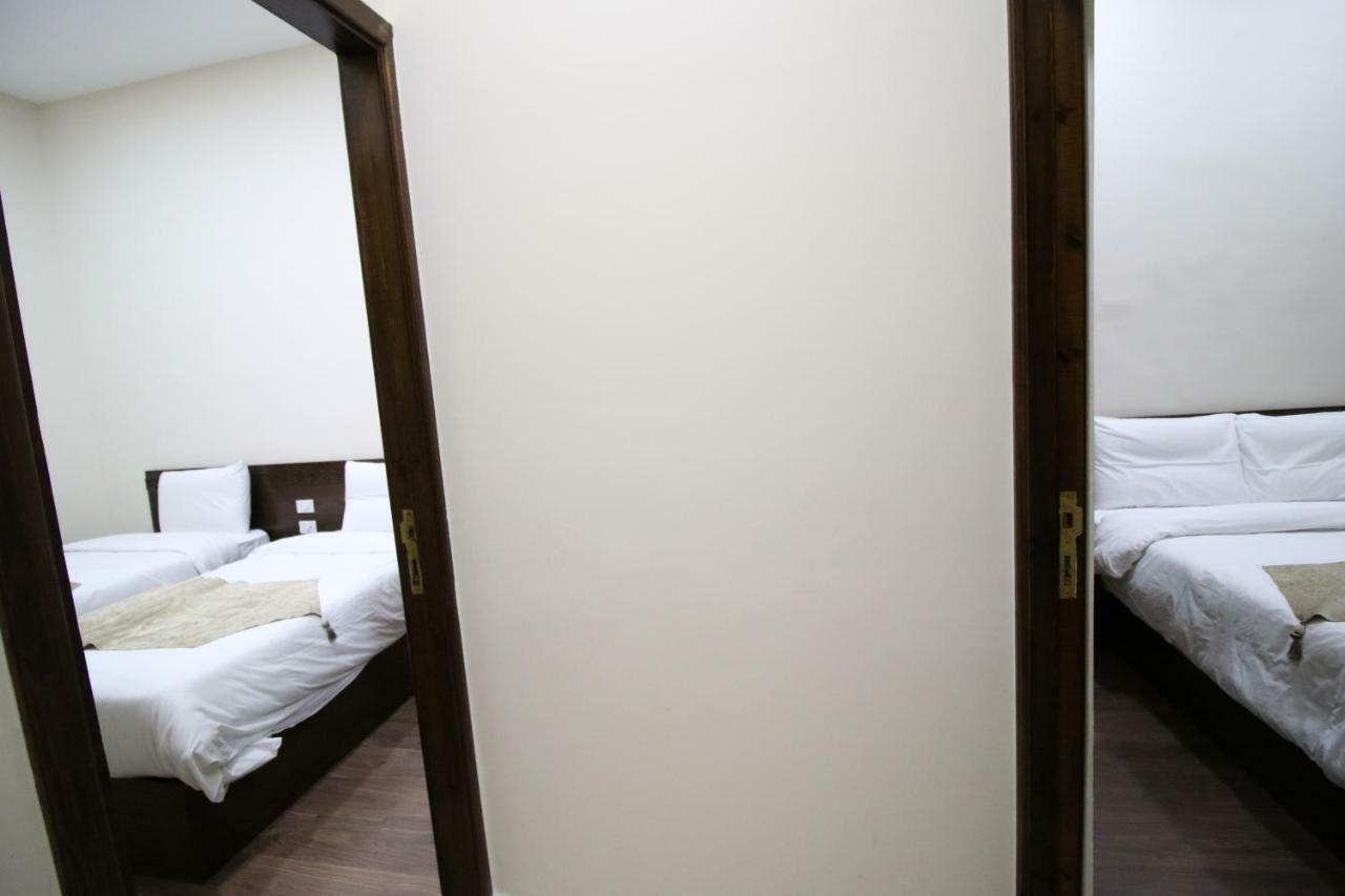 Miramar Talaat Harb Square Hotel Кайро Екстериор снимка
