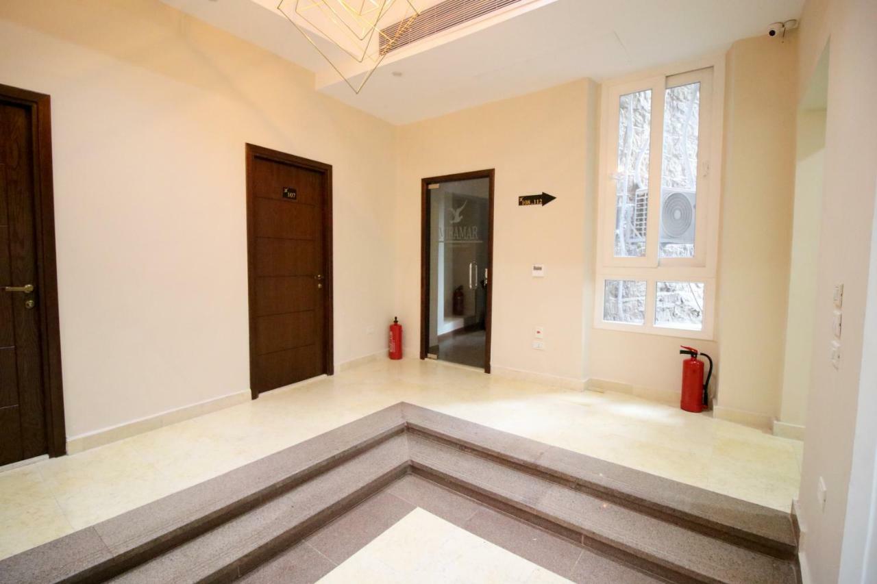 Miramar Talaat Harb Square Hotel Кайро Екстериор снимка