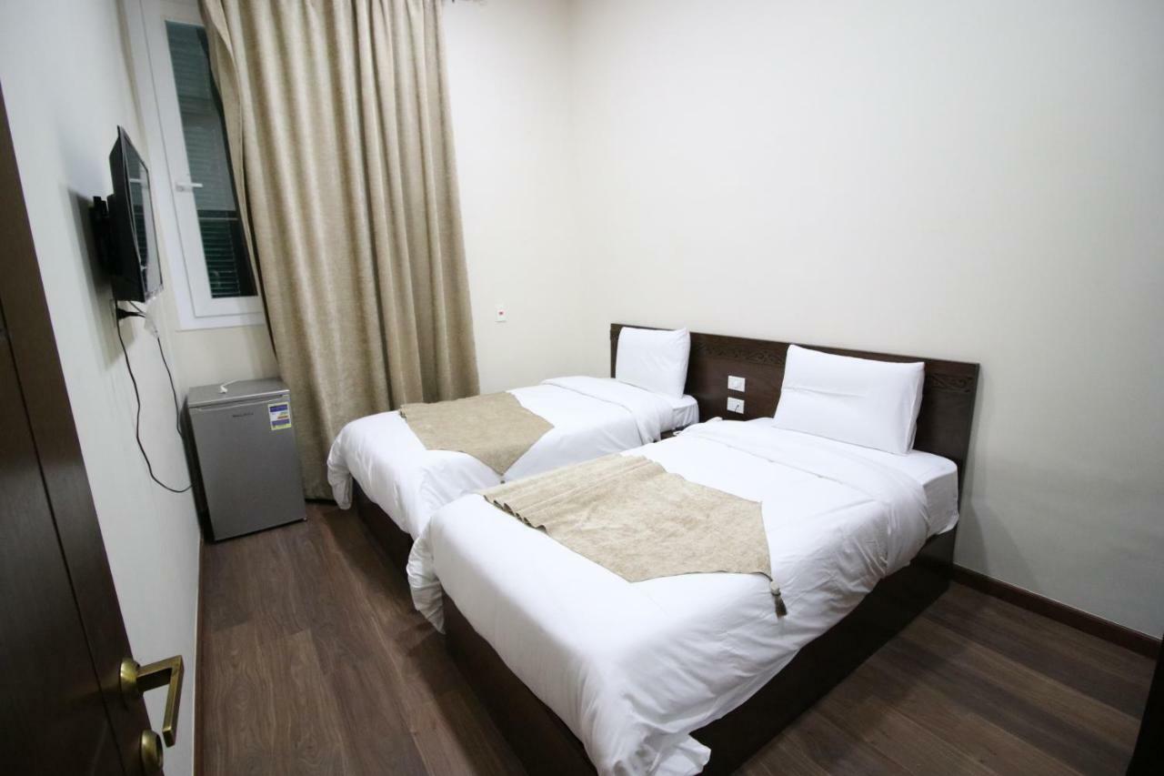Miramar Talaat Harb Square Hotel Кайро Екстериор снимка