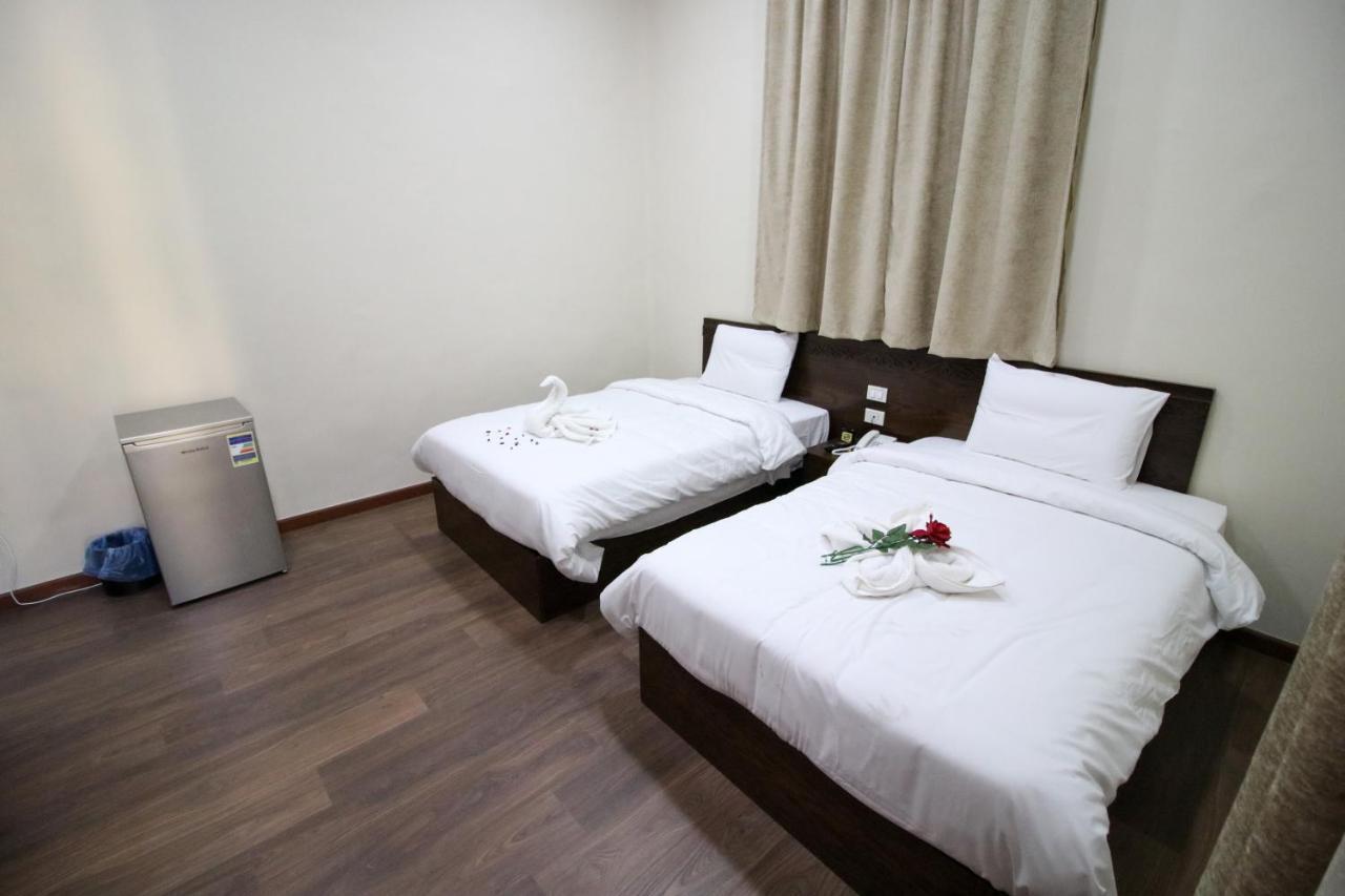 Miramar Talaat Harb Square Hotel Кайро Екстериор снимка